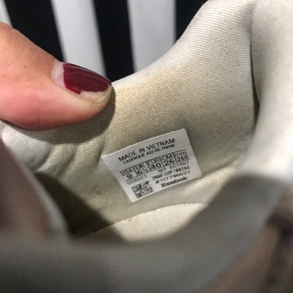 Limited Edition Rose Gold Reebok Sneakers - Picture 8 of 8